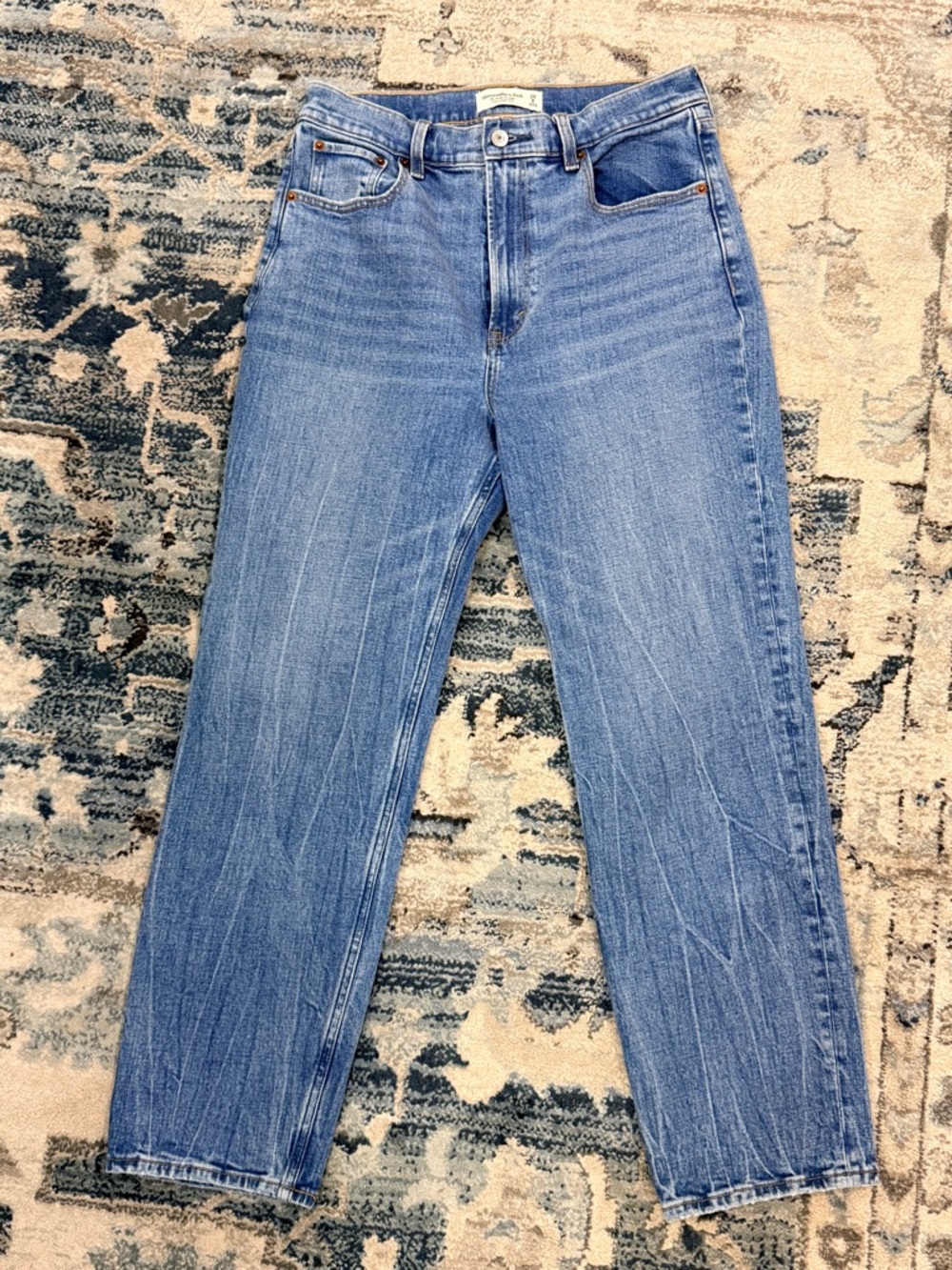 Abercrombie & Fitch the Ankle Straight Ultra High Rise